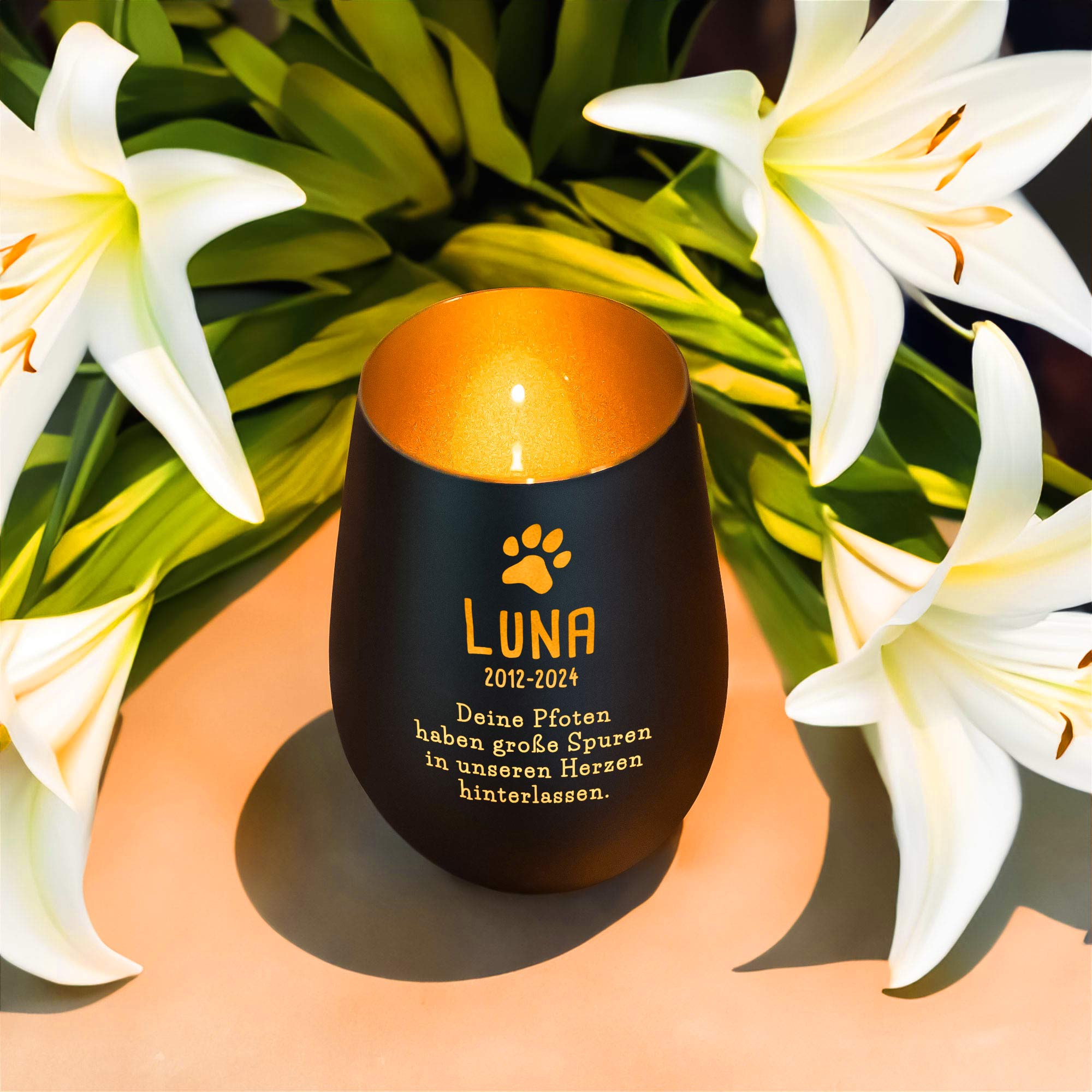 Personalisiertes Windlicht zur Trauer Hund - Schwarz Gold Personalisiertes Windlicht zur Trauer Hund - Schwarz Gold