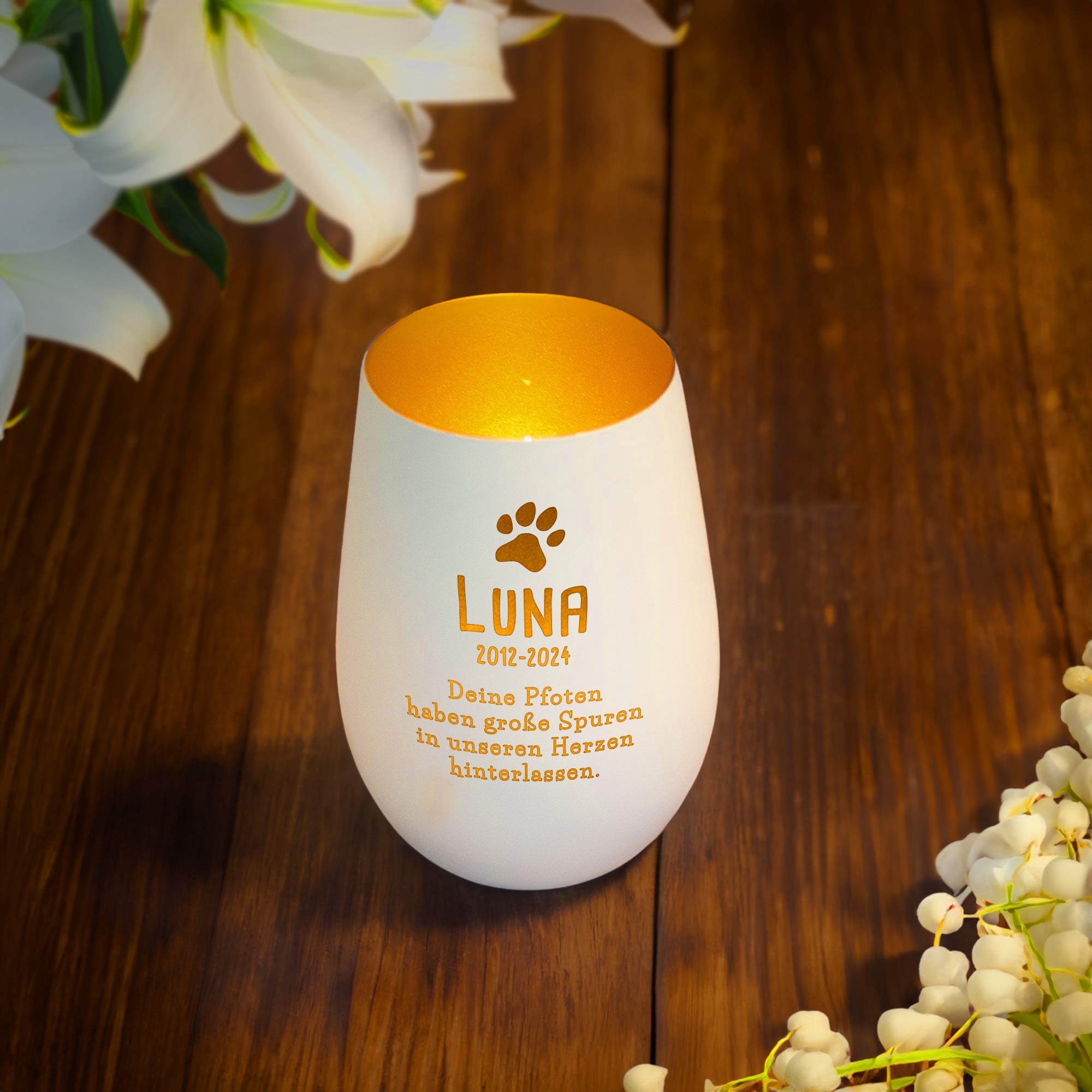 Personalisiertes Windlicht zur Trauer Hund - Weiß Gold Personalisiertes Windlicht zur Trauer Hund - Weiß Gold
