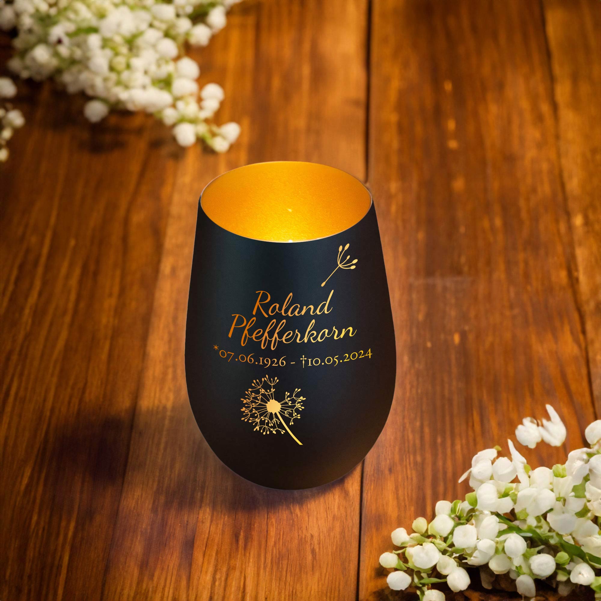 Personalisiertes Windlicht mit Trauerblume - Schwarz Gold Personalisiertes Windlicht mit Trauerblume - Schwarz Gold
