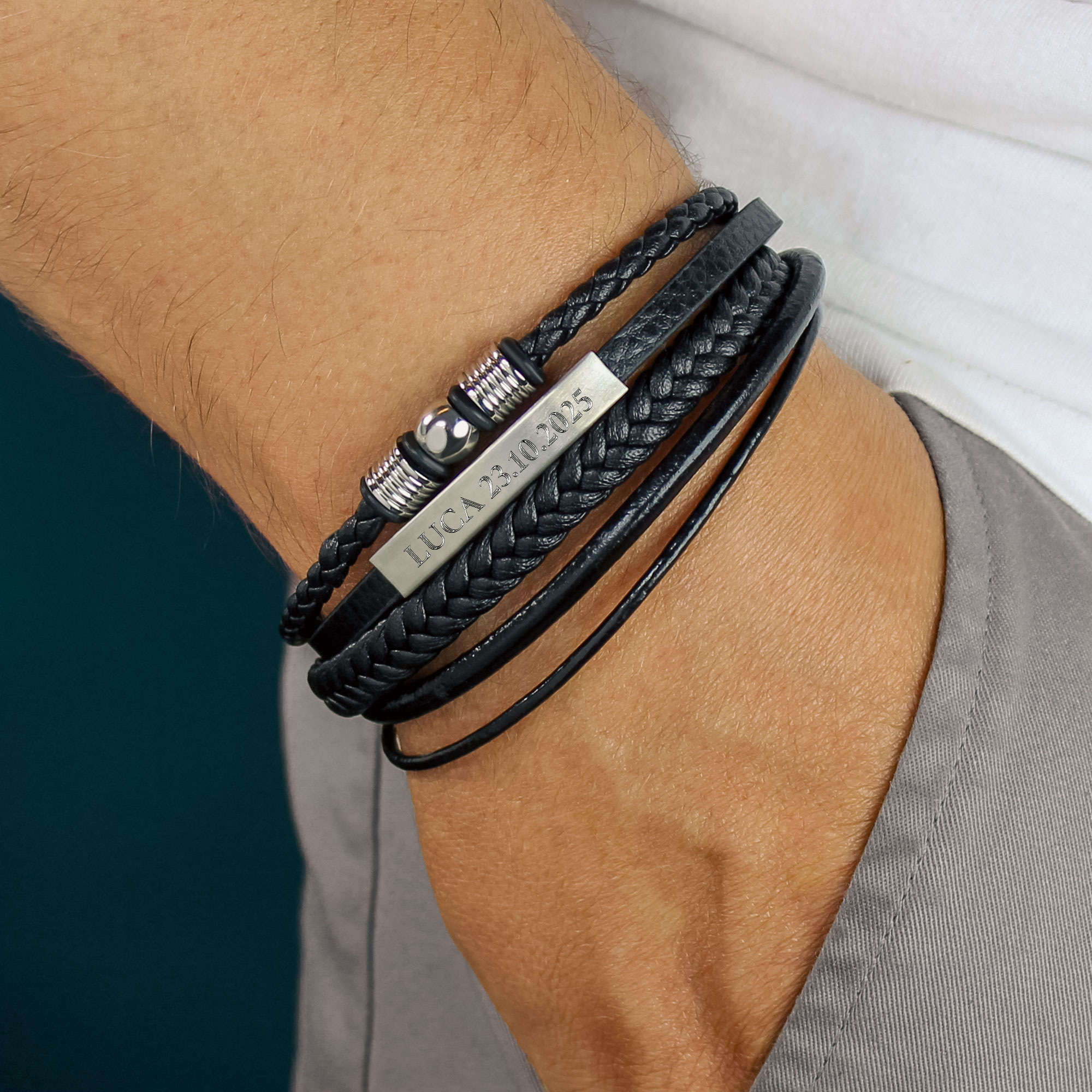 Geflochtenes Herrenarmband mit Beads Silber – Wunschtext
