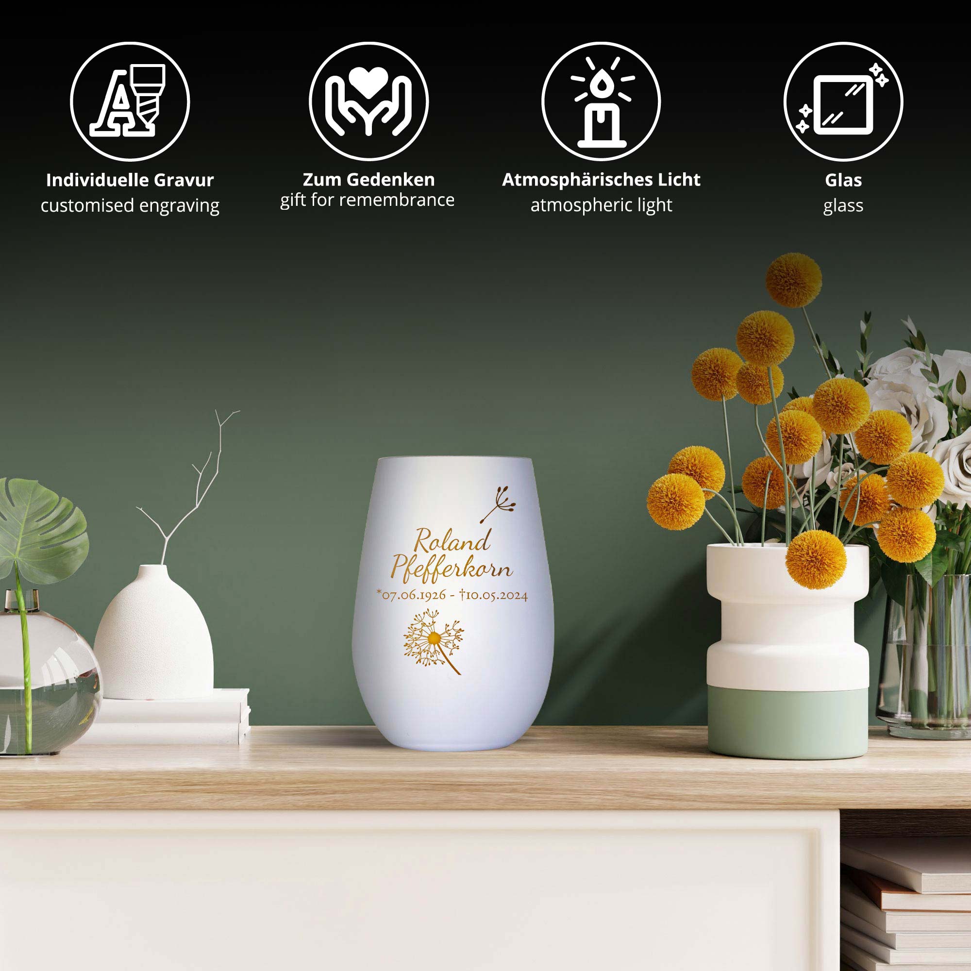 Personalisiertes Windlicht mit Trauerblume - Weiß Gold
